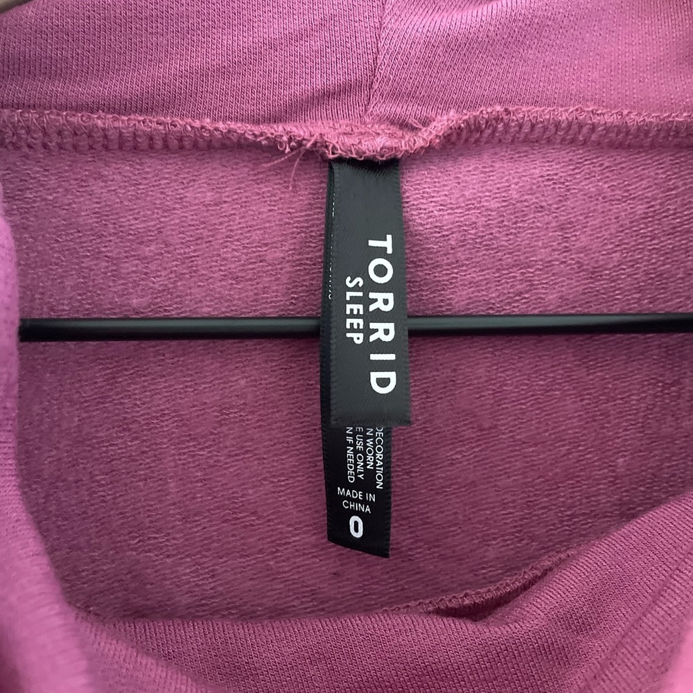TORRID Dream Fleece Cowl Neck Lounge Sweatshirt in Violet Quartz Size 0 | Large - Picture 10 of 12